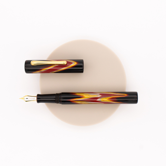 Taccia Ukiyo-e Fountain Pen Hokusai Red Urushi
