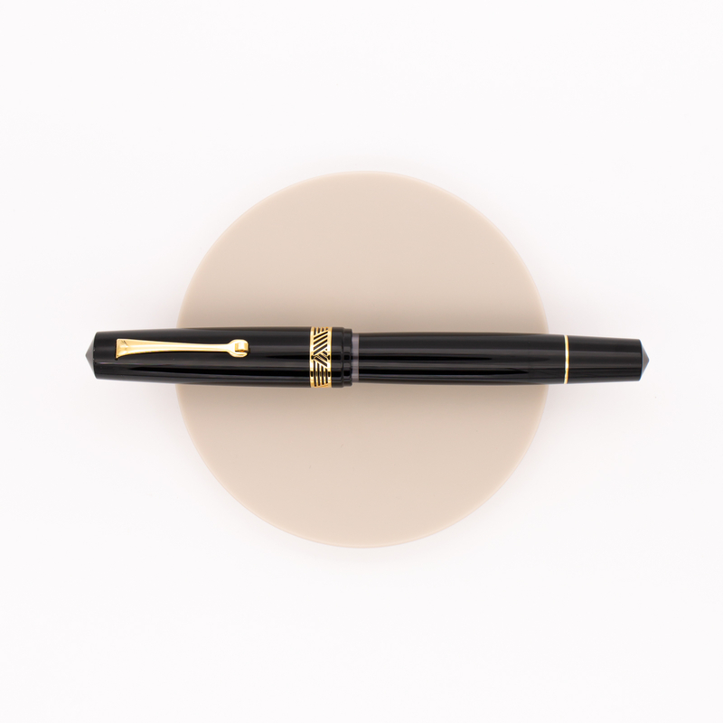 Leonardo Officina Italiana Leonardo Momento Magico Fountain Pen Black Soul Glossy & Gold