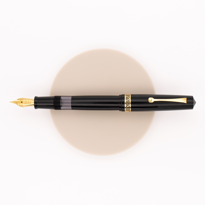 Leonardo Officina Italiana Leonardo Momento Magico Fountain Pen Black Soul Glossy & Gold