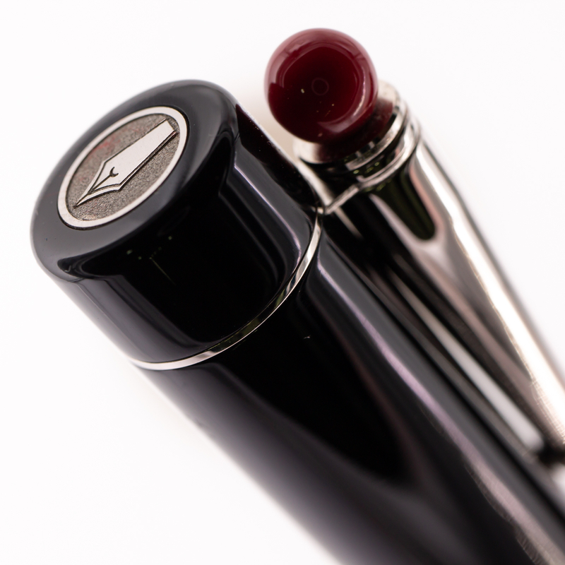 Dolcevita Emozione Fountain Pen Red
