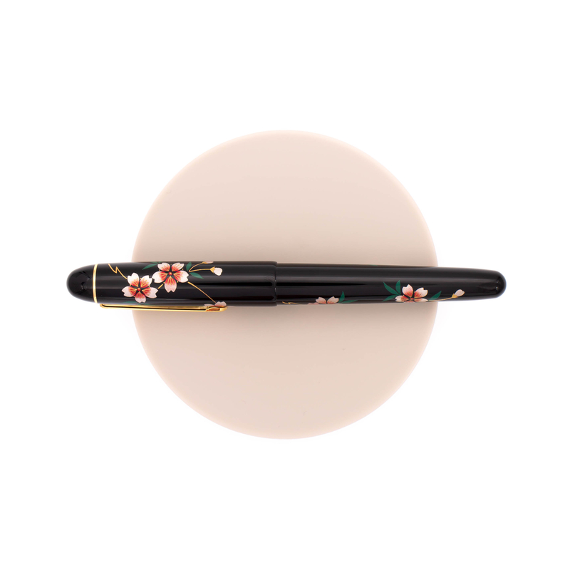 Platinum Platinum 3776 Century Kaga Hira Maki-e Fountain Pen Sakura