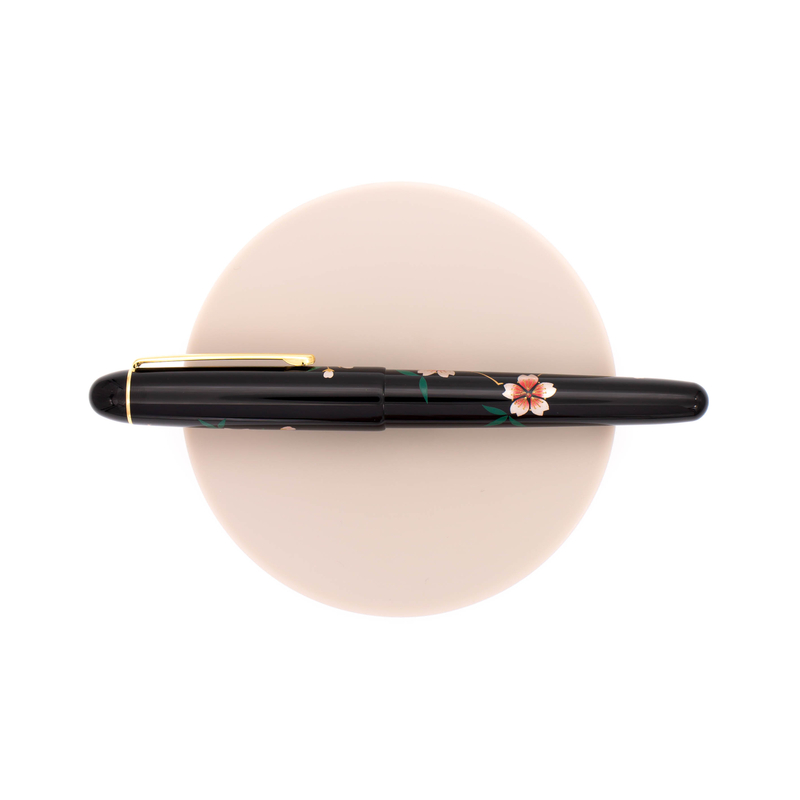 Platinum Platinum 3776 Century Kaga Hira Maki-e Fountain Pen Sakura