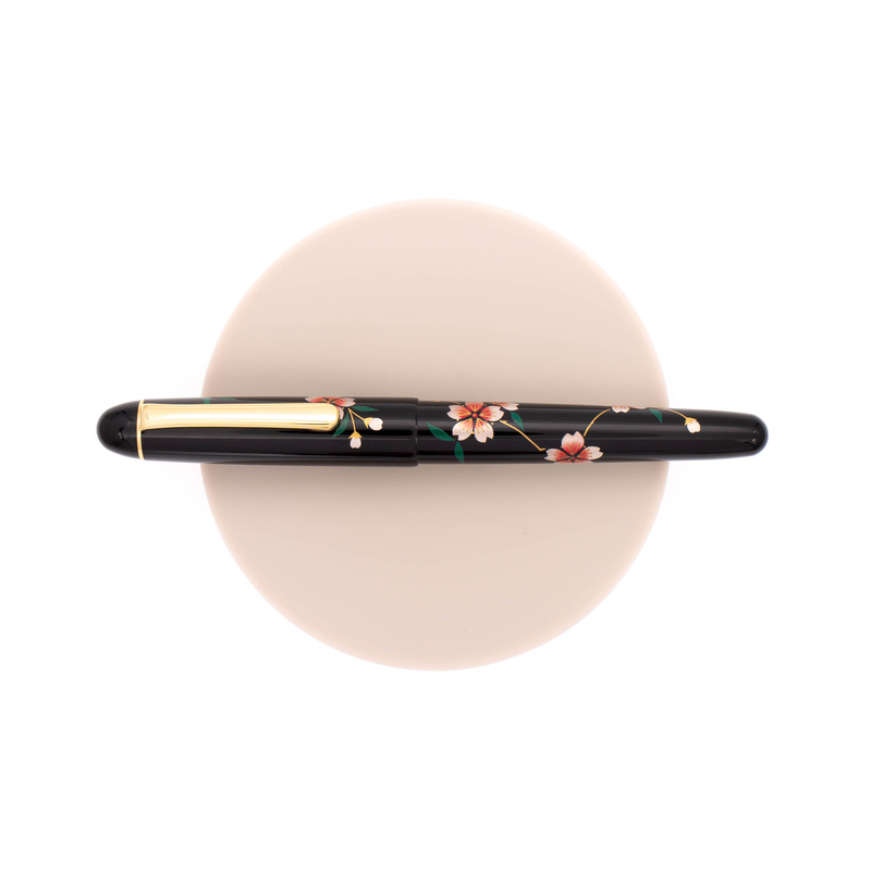 Platinum Platinum 3776 Century Kaga Hira Maki-e Fountain Pen Sakura