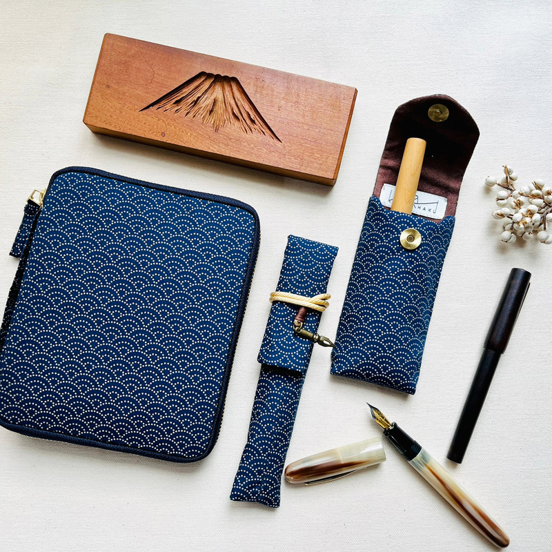 Kyoku Haku Pen Case for 10 Pens Seigaiha