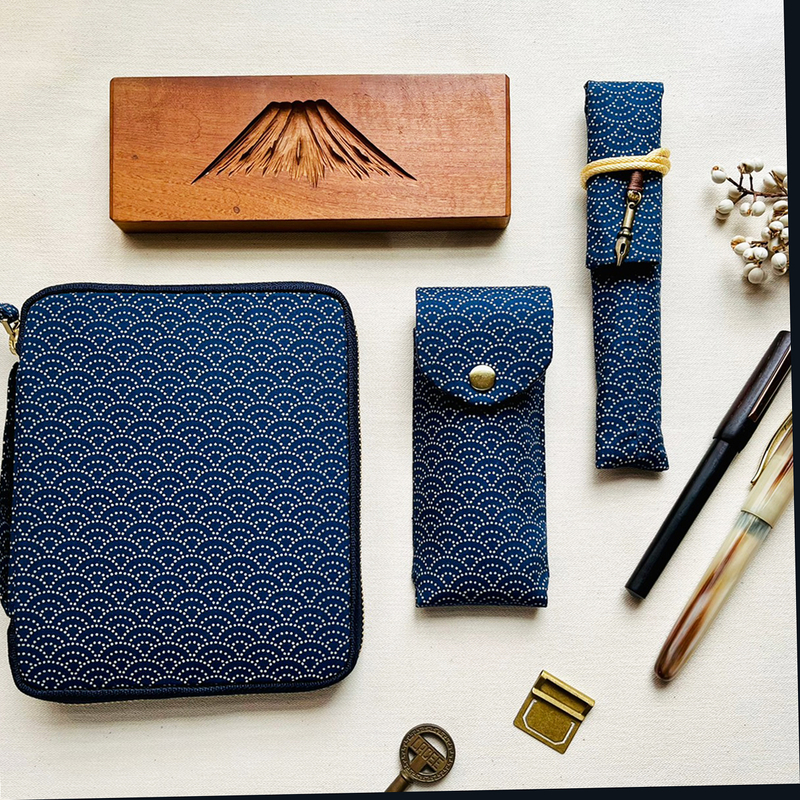 Kyoku Haku Pen Case for 10 Pens Seigaiha