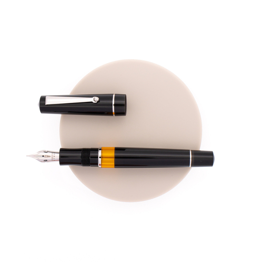 Delta Dune Fountain Pen Black & Rhodium