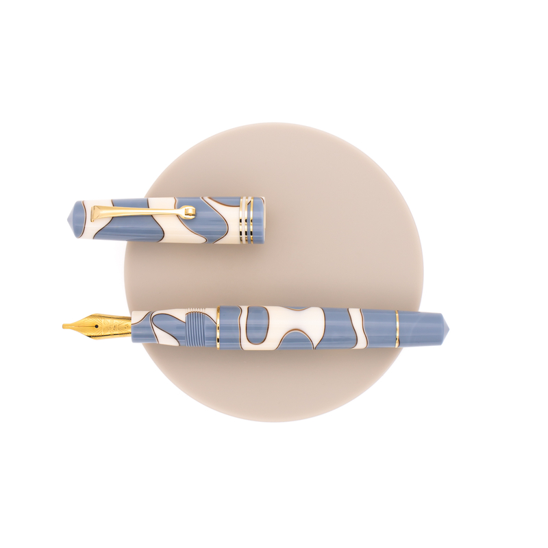 Leonardo Officina Italiana Leonardo Momento Zero Fountain Pen Nuvola & Gold 14k
