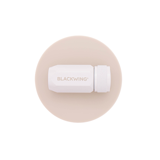 Palomino Blackwing One-Step Long Point Temperamatite Bianco