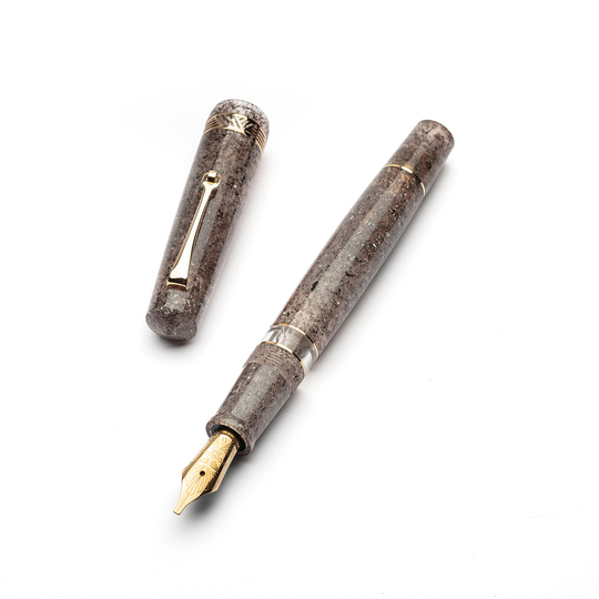 Leonardo Momento Magico Fountain Pen Sea Sand & Gold