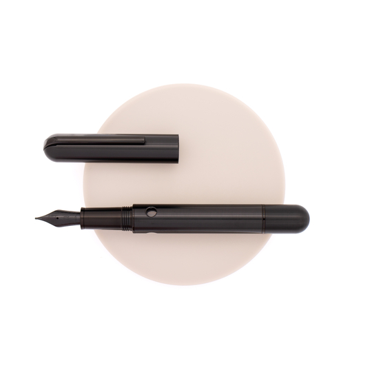 Nahvalur Nautilus Ti Fountain Pen Black 14k
