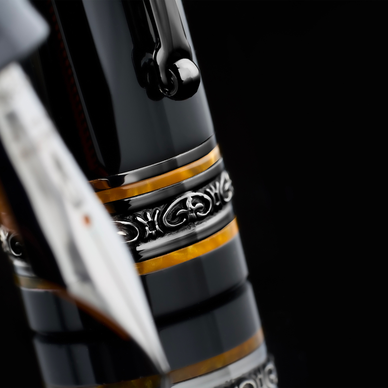 Delta Delta DV Oversize Fountain Pen Soiree & Ruthenium