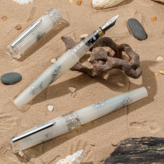 Benu Euphoria Fountain Pen White Beach