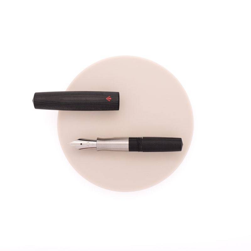 Gravitas Gravitas Dinkey Fountain Pen Carbon X Eyedropper