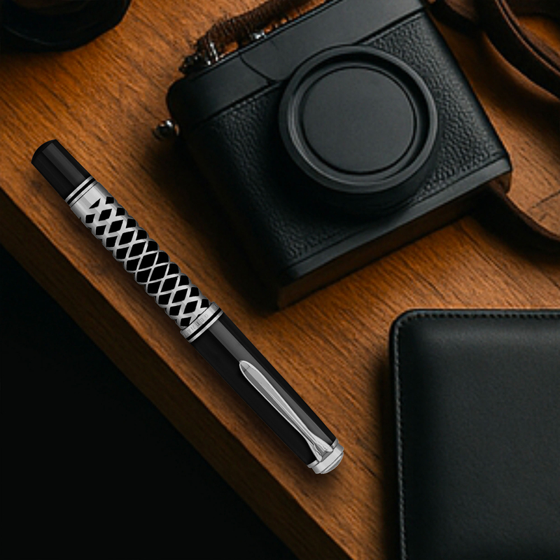 Pelikan Pelikan Souveran M805 Fountain Pen Metal Sleeve Special Edition