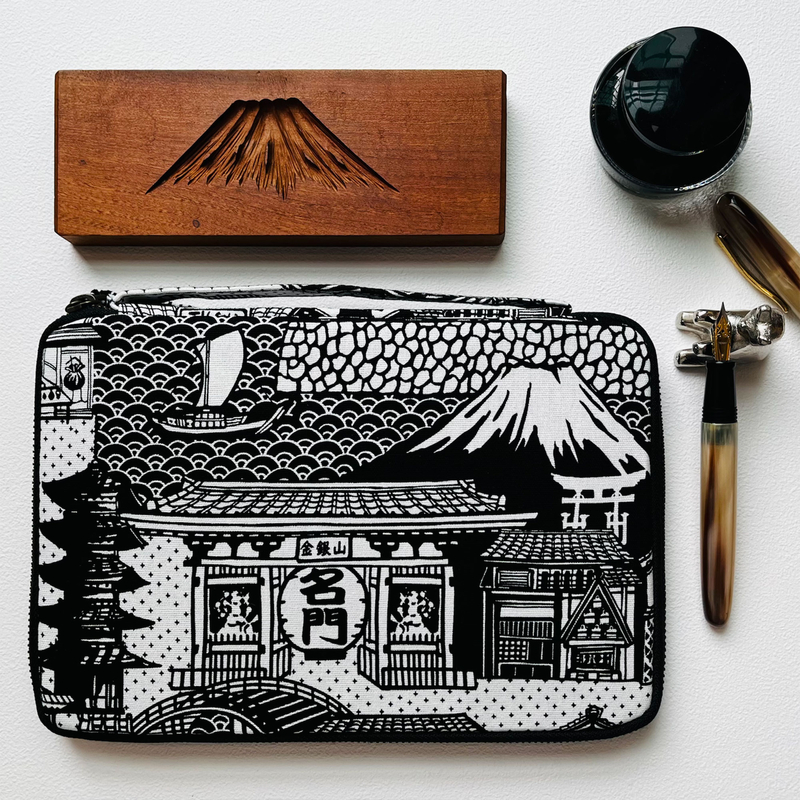 Kyoku Haku Kyoku Haku Portapenne 10 Posti con Notebook Daruma Nero