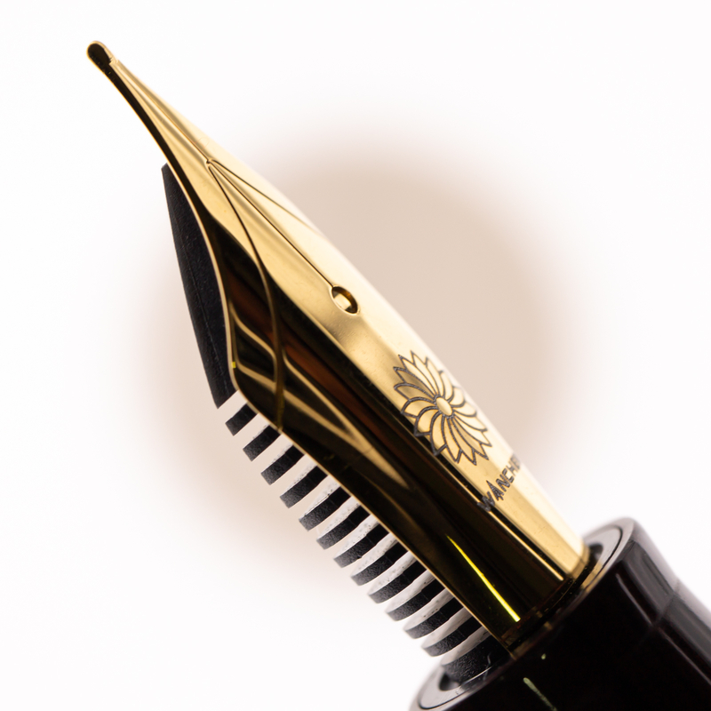 Wancher Wancher Sekai Fountain Pen Byakudan-nuri