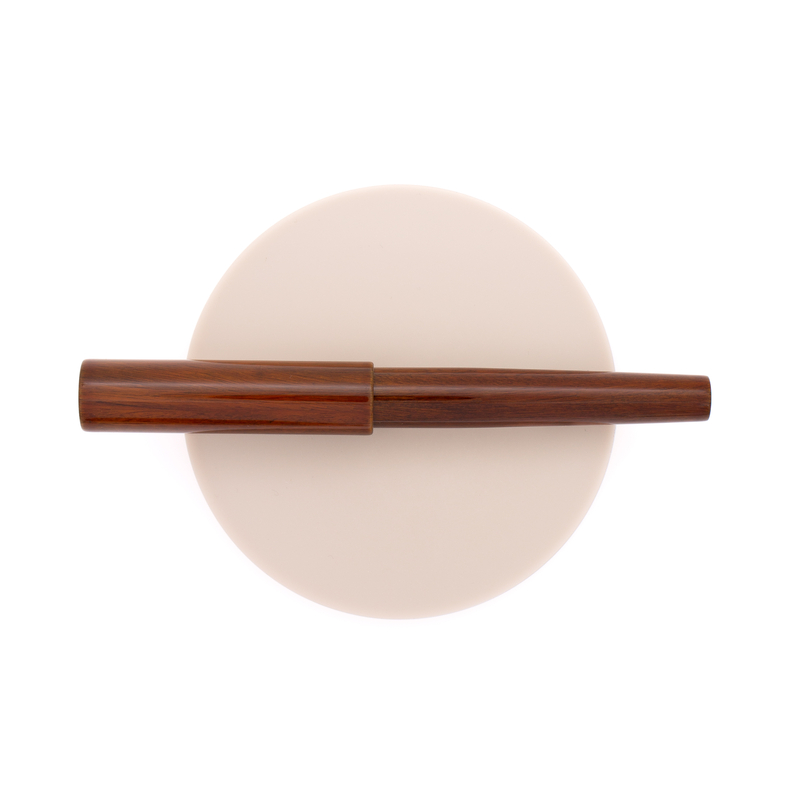 Wancher Wancher Sekai Aizu Urushi Fountain Pen Verawood