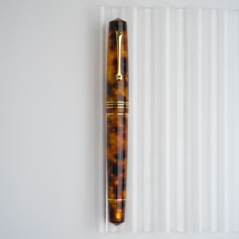 Leonardo Officina Italiana Leonardo x Stilo&Stile Momento Zero Fountain Pen Radici 14k